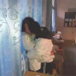 日韩学生情侣视频,校园爱情故事温馨呈现